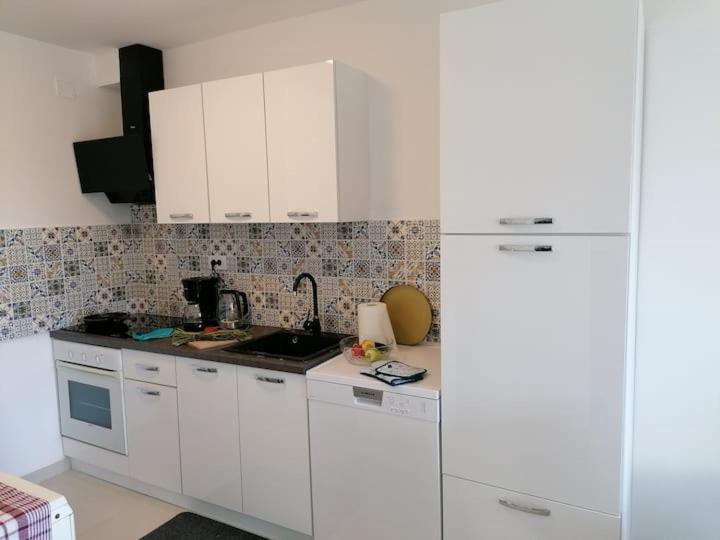 Ferienwohnung Sunny Spot Pula Exterior foto